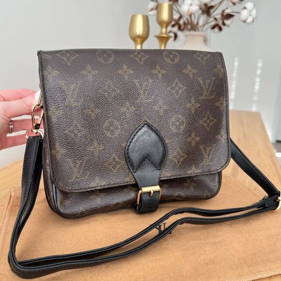 ✅AUTHENTIC✅LOUIS VUITTON CARTOUCHIERE MM - Picture 17 of 17